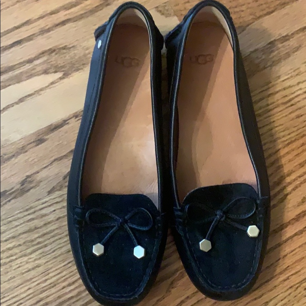 Women’s Ugg loafer/flat